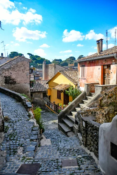 Narrow Street Anguillara Sabazia Medieval Town Overlooking Lake Province Rome — Stock Photo, Image