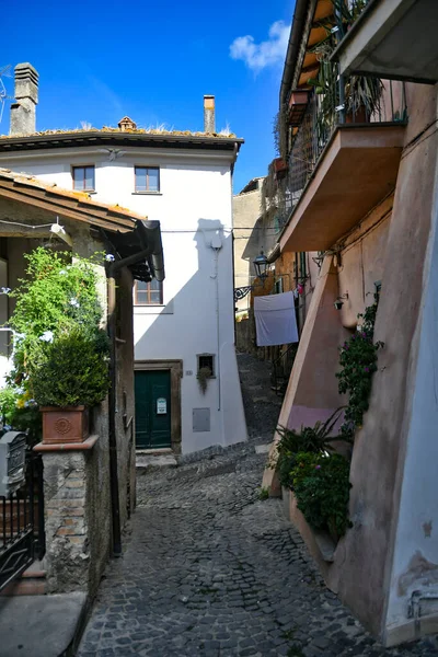 Eine Enge Straße Anguillara Sabazia Einer Mittelalterlichen Stadt Mit Blick — Stockfoto