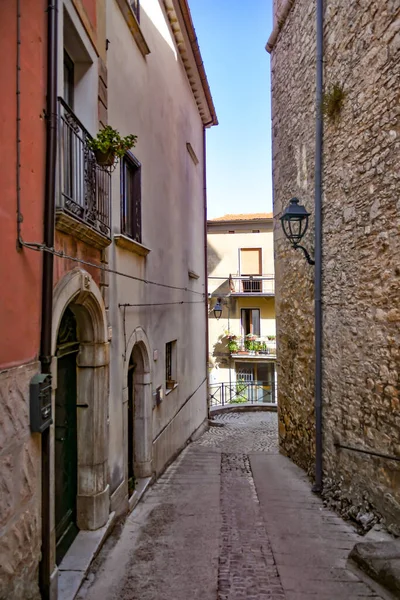 Una Strada Stretta Monteroduni Una Città Medievale Del Molise Italia — Foto Stock