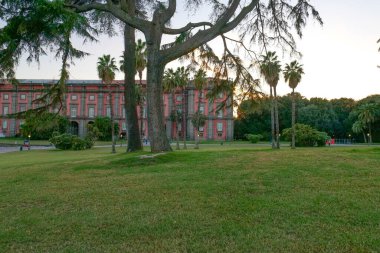 Napoli, İtalya 'da bulunan Capodimonte Kraliyet Sarayı, şu anda bir sanat ve tarih müzesi..