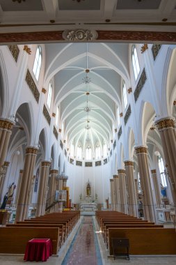 İtalya 'nın Salerno iline bağlı küçük bir köy olan Montesano sulla Marcellana' da Gotik tarzı bir kilise..
