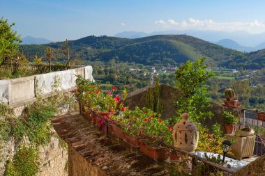 Arce çevresindeki manzara, İtalya 'nın Frosinone eyaletinde küçük bir kasaba..