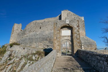 Castel San Pietro, İtalya, 29 Kasım 2025. Roma 'nın küçük bir kasabasındaki ortaçağ şatosunun duvarları..