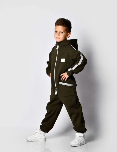 Niño en retrato de mono deportivo caliente de moda —  Fotos de Stock