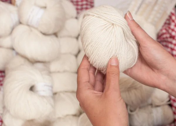 Shopping for white knitting wool — Stock Photo, Image