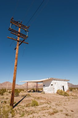 Terk edilmiş California