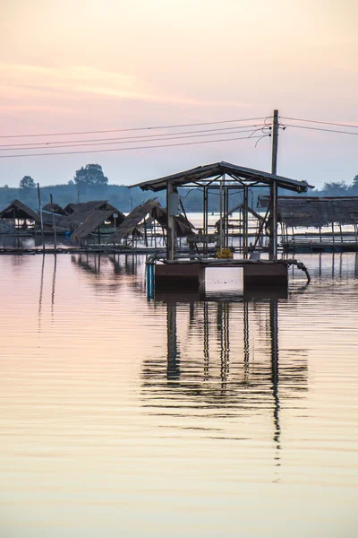 Rafts, river, water, peace and quiet, the sky, the indigo. — Stock Photo, Image