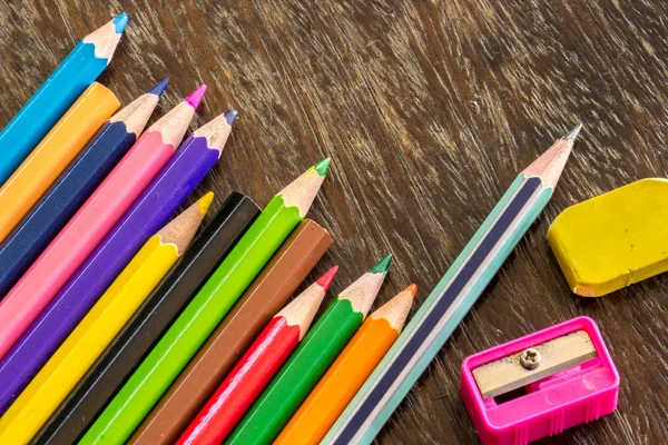 Sort crayons flooring surfaces, bright colors, red, yellow, blac — Stock Photo, Image