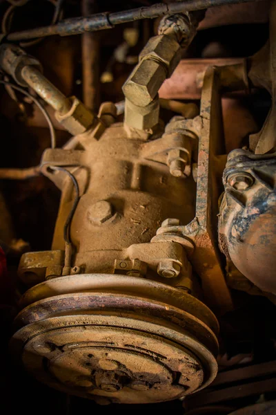 Rusty old engine — Stock Photo, Image