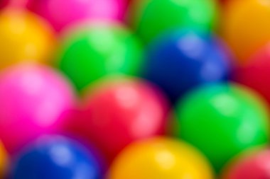 Renkli topları bulanık arka plan