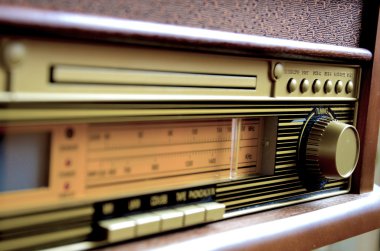 Retro radyo alıcı aygıtı