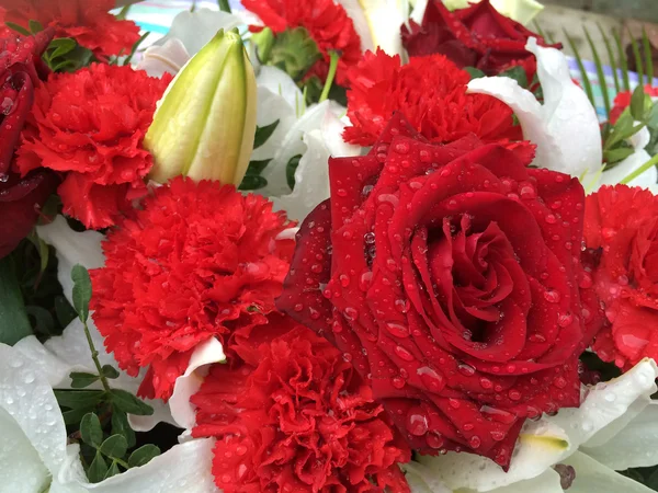 Güzel çiçek haraç