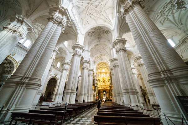 Granada, İspanya, 13 Aralık 2020. Ana Katedral İçi — Stok fotoğraf