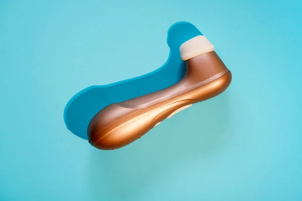 GRANADA, ANDALUSIA, SPAIN. APRIL, 7TH, 2021: Satisfyer pro 2. The most famous clitoral suction dildo of today. — Φωτογραφία Αρχείου