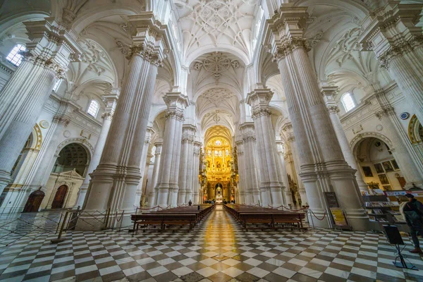 Granada, İspanya, 13 Aralık 2020. Ana Katedral İçi — Stok fotoğraf