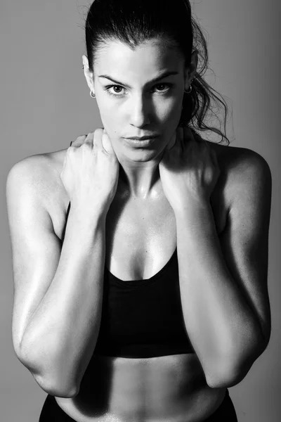 Mulher, personal trainer, vestindo sportswear preto — Fotografia de Stock