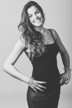 Rahat kıyafetler giyen kadın, moda, model