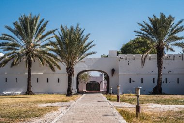 Namutoni, Etosha Ulusal Parkı, Namibya - 28 Temmuz 2019: Fort Namutoni, Afrika 'da Etosha Pan' da bulunan bir Alman Schutztruppe Kalesi.