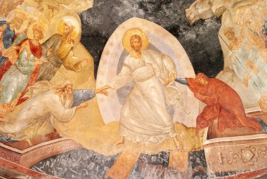İstanbul, Türkiye - 10 Haziran 2014: Anastasis Sahne Duvar: Chora Kilise Müzesi 'nin Parekklesion' unda İsa Mesih 'in dirilişinde, Adem ve Havva şeklinde insanoğlunu yukarı çekmek