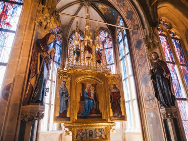 Prag, Çek Cumhuriyeti - 3 Temmuz 2021: Eski Belediye Binası Şapeli veya Staromestska Radnice.