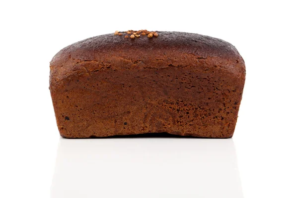 Žitný plátek chleba izolované na bílém pozadí — Stock fotografie