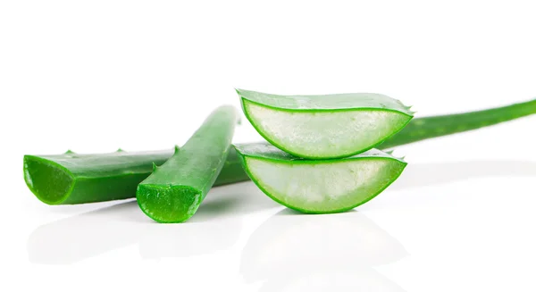 Aloe vera fresh leaf. isolated over white — Stock Photo, Image