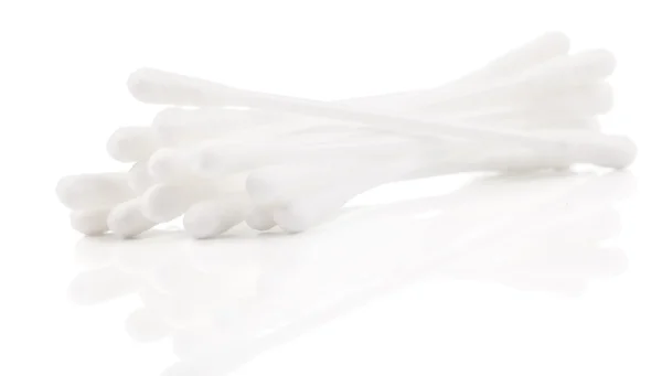 Бавовняні палички ізольовані на білому тлі — стокове фото