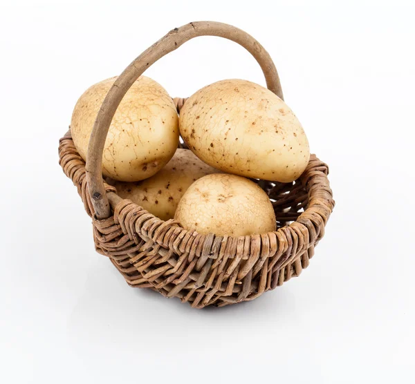 Ny potatis isolerad på vit bakgrund — Stockfoto