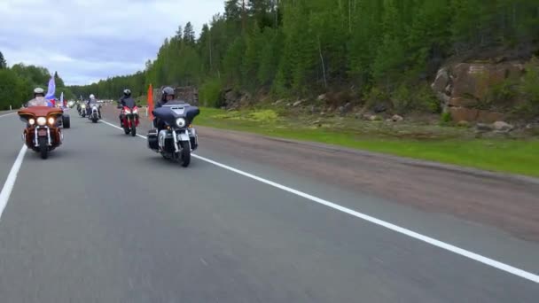 Een Grote Groep Russische Motorrijders Van Verschillende Motorclubs Maakt Elk — Stockvideo