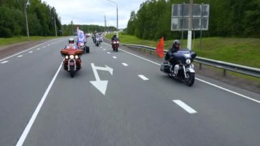 Her yıl farklı motosiklet kulüplerinden büyük bir Rus motosiklet sürücüsü grubu 2. Dünya Savaşı 'ndaki büyük zaferin anısına büyük çaplı bir motosiklet yarışı düzenliyor..