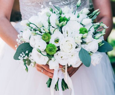 Gelin ve düğün buketi