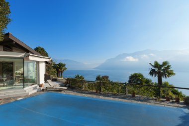 Bir dağın ev Teras