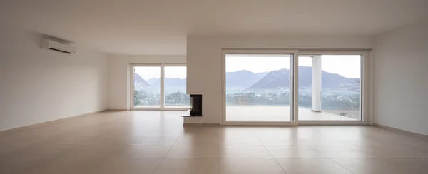 Interior of new apartment, empty living room, tiled floor — Stock Photo, Image