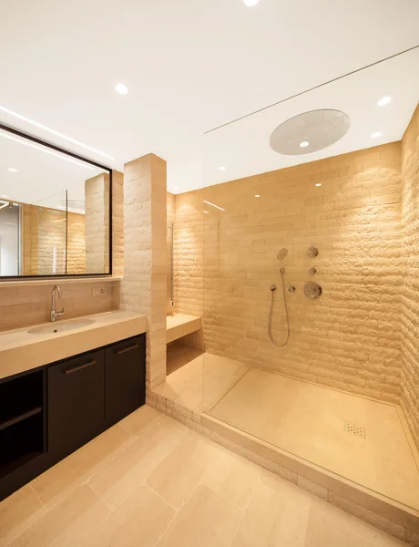 Arquitectura moderna, nuevo apartamento vacío, baño — Foto de Stock