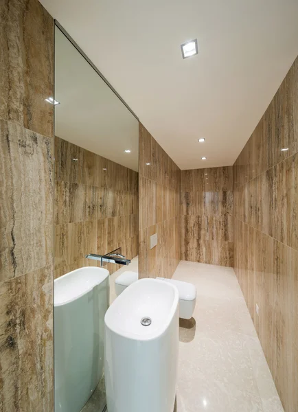 Wnętrze, marmurowa łazienka — Zdjęcie stockowe
