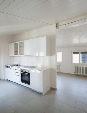 eski çatı katında mutfak