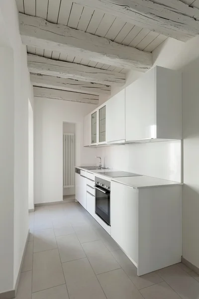 Cocina doméstica en loft viejo — Foto de Stock