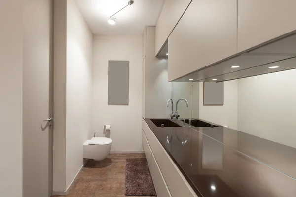 Interieur der modernen Toilette — Stockfoto