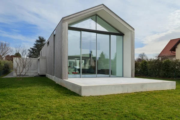 Buitenkant van een modern huis — Stockfoto