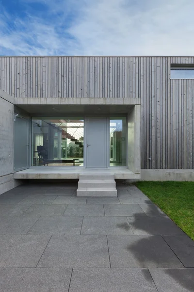 Modern bir ev girişi — Stok fotoğraf