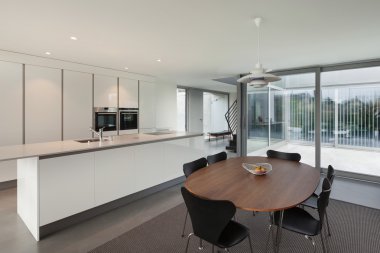 Yemek odası modern bir evin