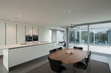 Yemek odası modern bir evin