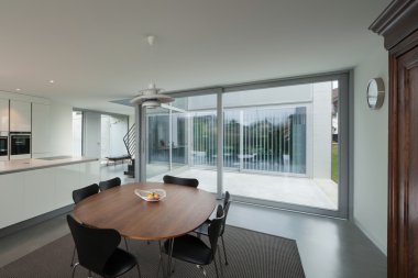 Yemek odası modern bir evin