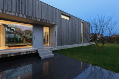 modern bir ev girişi