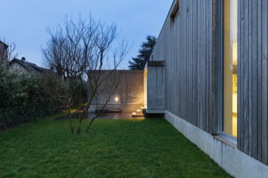 modern bir ev girişi