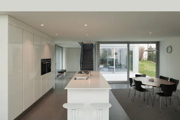 Modern white kitchen — Stock Photo, Image