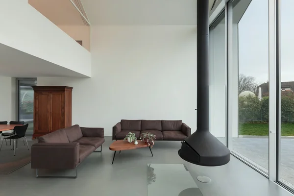 Intérieur d'une belle maison moderne — Photo