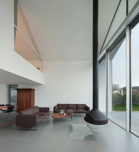 Интерьер красивого современного дома — стоковое фото