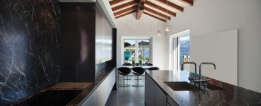 Modern mutfağın içi. 