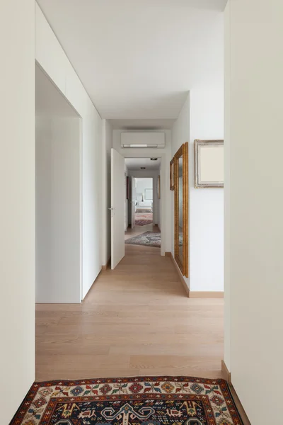 Interieur van de nieuwe appartement, gang — Stockfoto